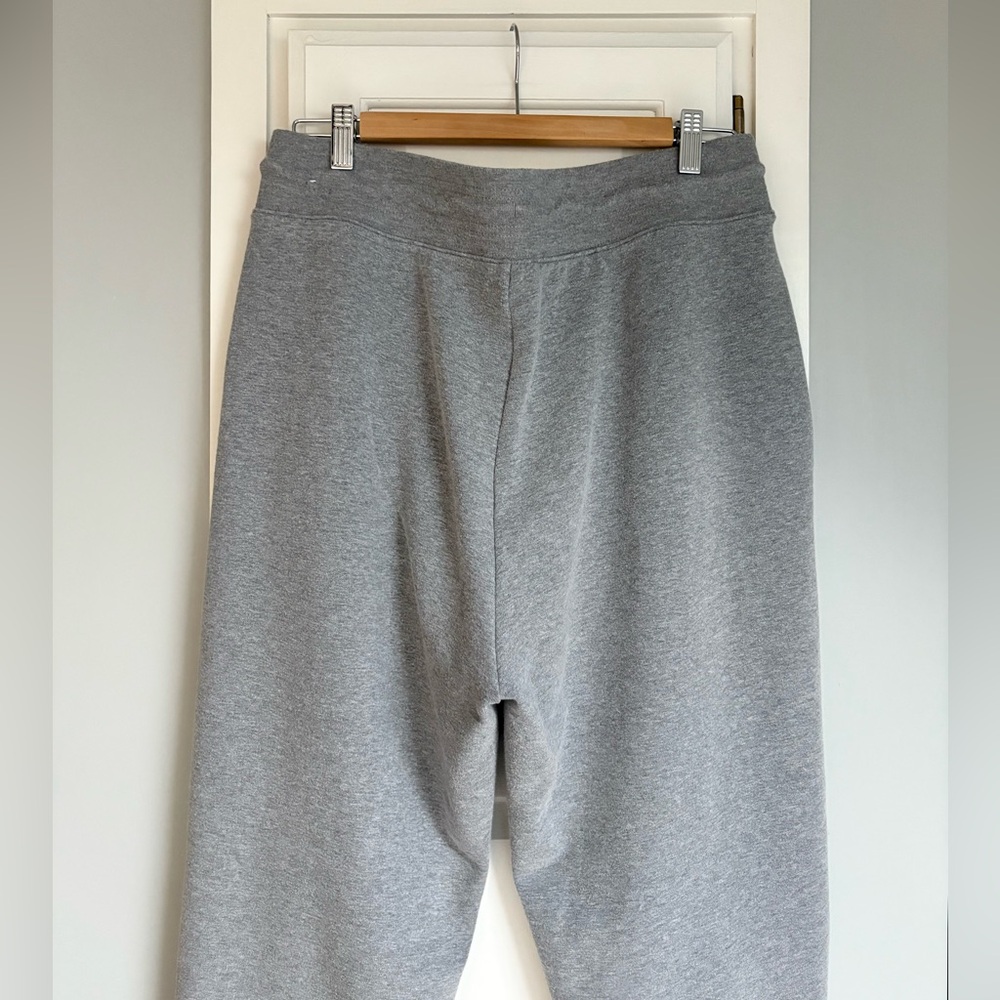 Nike || Grey Joggers - Picture 6 of 7